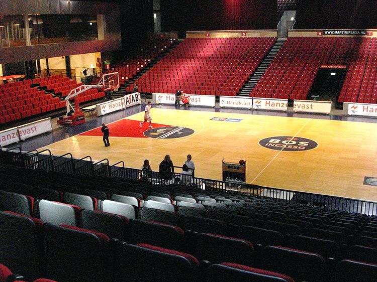 Мартиниплаза