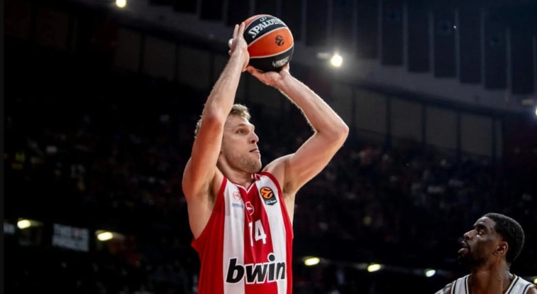 Над 19 точки за Везенков срещу Жалгирис е суперзалог