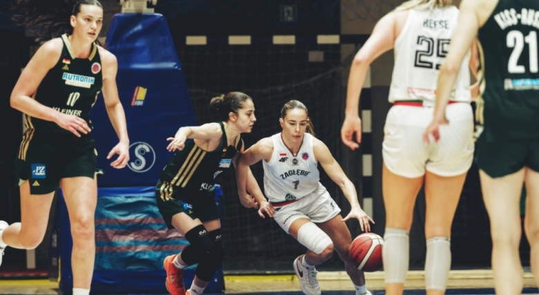 Константинова близо до трипъл-дабъл в Еврокъп