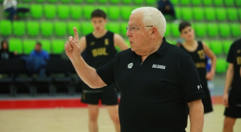 Пини Гершон няма търпение: събира и 16-годишните