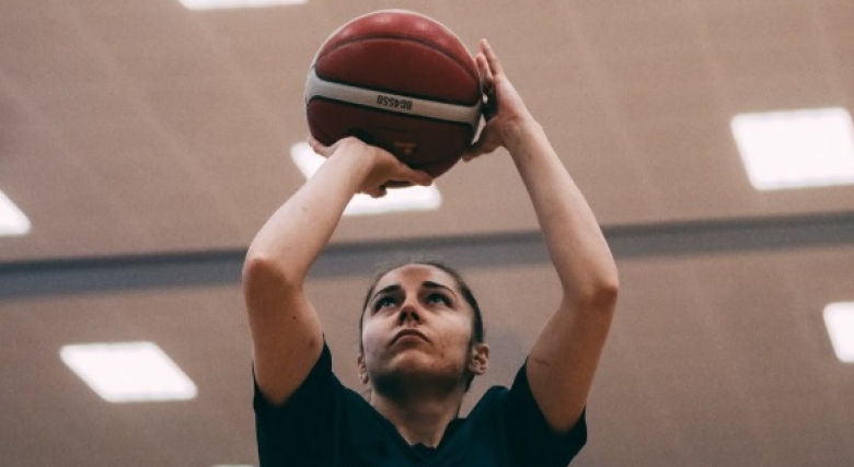 Константинова и Келтерн повалиха още един съперник в Германия