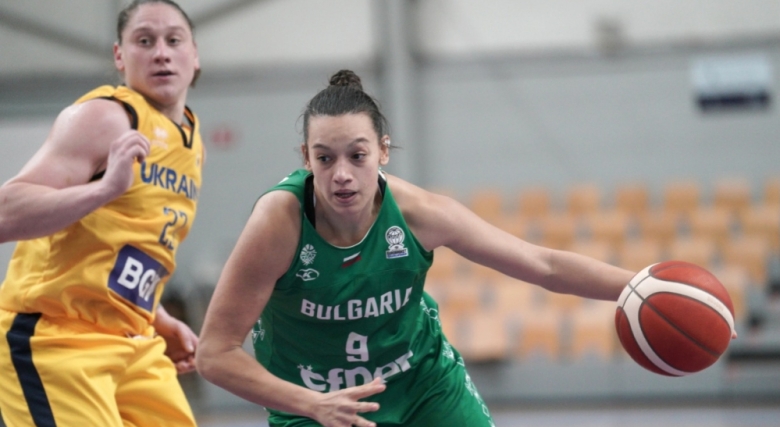 ������ ��������� ����� ������������ � ������ �������