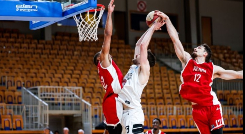 Нова грешка за Младенов и Виена в Адриатика