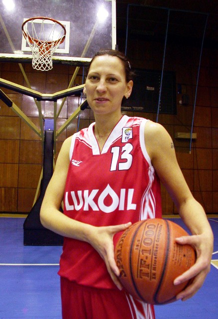 Роси Каролева се отказва от баскетбола