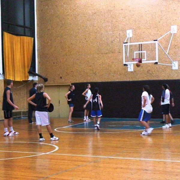 В Славия играха демонстративен среднощен баскетбол