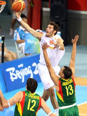 Испания е първият финалист при мъжете на Олимпиадата