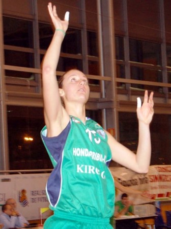 Тодорова побеждава Златанова с точка след две продължения