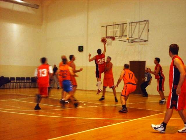 Победи за Fire и Политехника