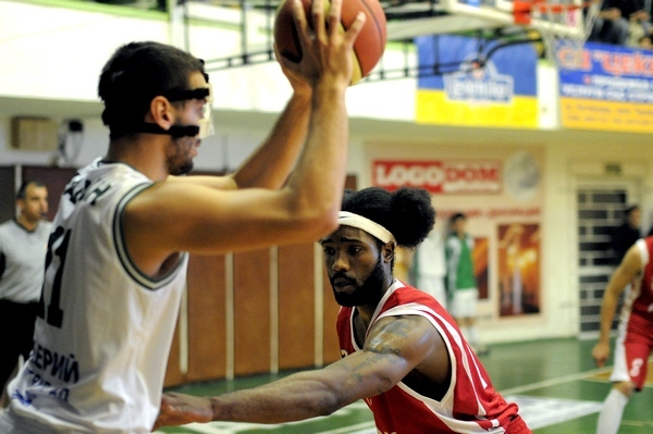 Подновява се шампионата в НБЛ