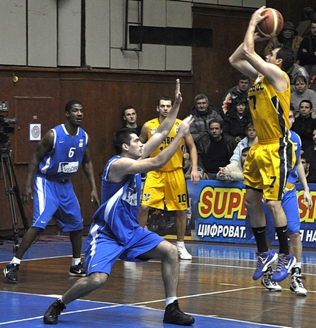 Юлиян Радионов - MVP на 13-ти кръг