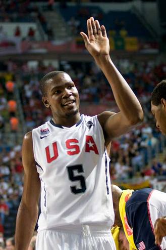 Дюрант, Хардън и Пол Джордж тренират допълнително 1 на 1 (видео)