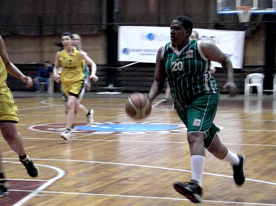 Дунав 8806 привлече Латаша Байърс