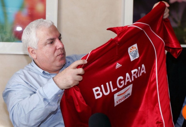 Пини Гершон вече няма да води България