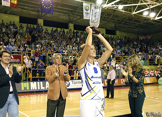 Испанки взеха Суперкупата на Европа