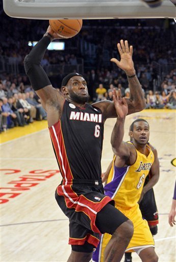 Маями попари ЛА Лейкърс