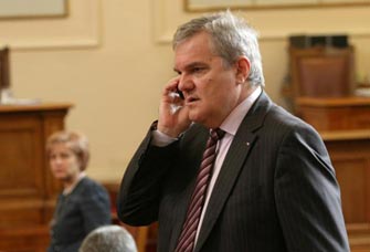 Ексминистър обижда съдии на мач