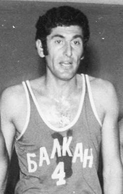 IN MEMORIAM: Почина Стефан Стойков - Течката