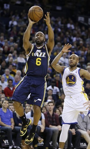 Юта се върна на осмо място на Запад (видео)