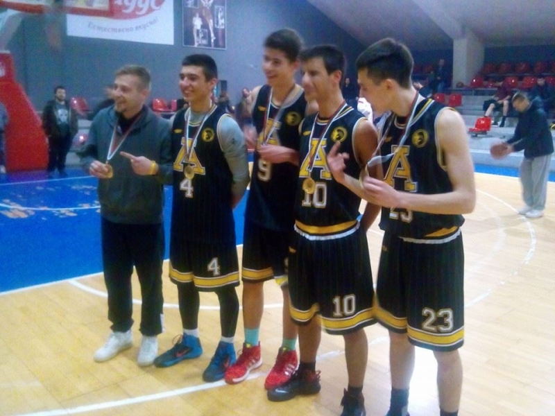 Ахил (19) е шампион на първото градско първенство 3х3