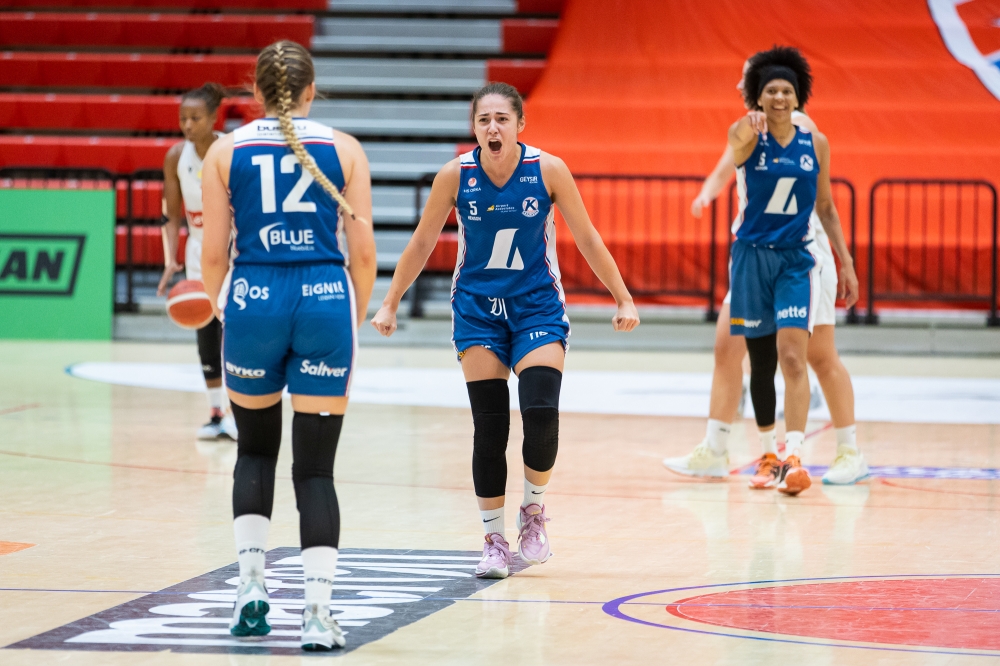 Константинова и Кеплавик спечелиха редовния сезон в Исландия