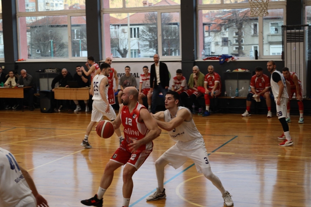 Чавдар Троян разгроми Хасково, големи разлики и в ББЛ Б група