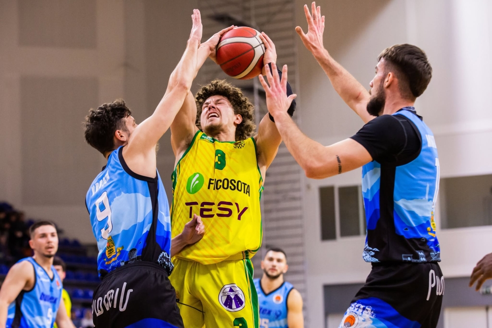 Академик открадна победата в последните секунди в Шумен