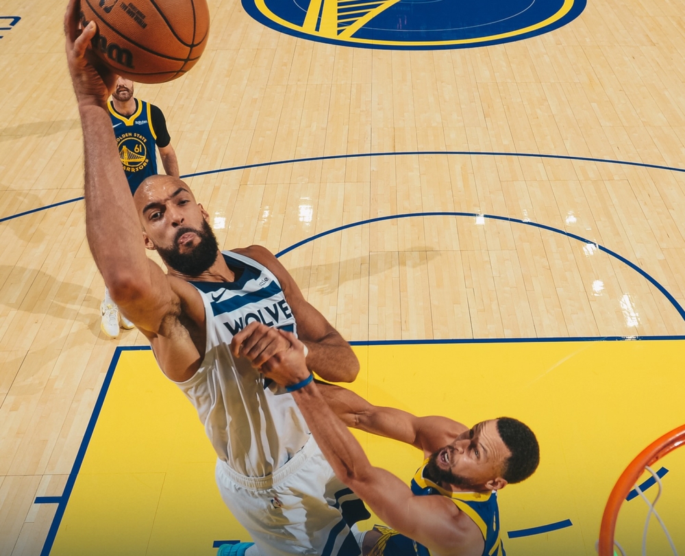 Стеф Къри се върна с 39 точки, но Голдън стейт загуби