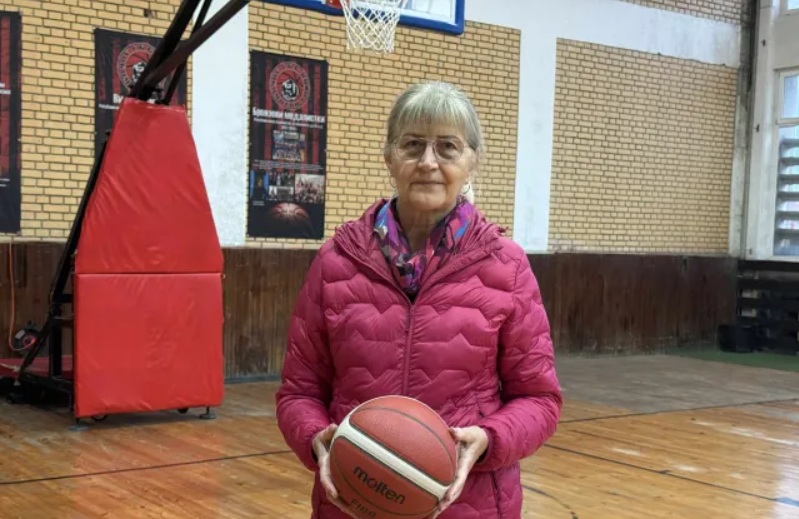 Предупредиха ги, че ще хвърчат глави — те отговориха с медал